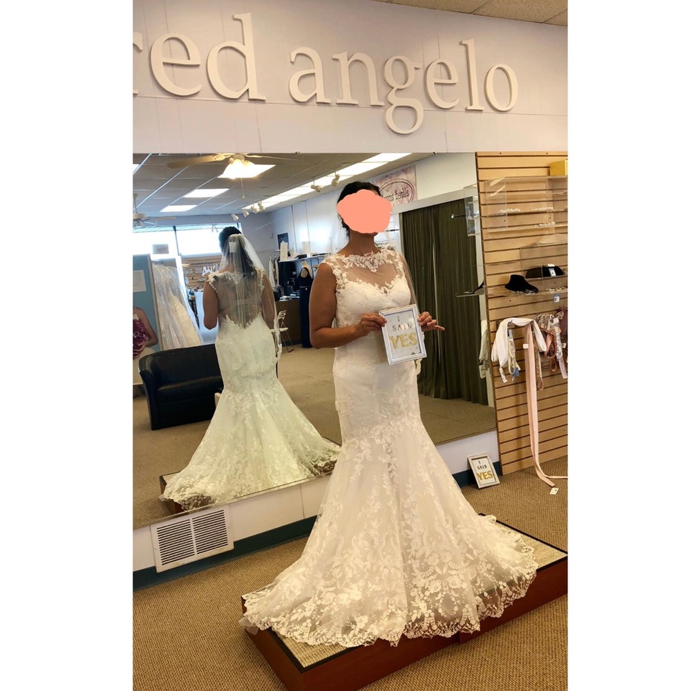 Alfred Angelo Wedding Dress & Vail